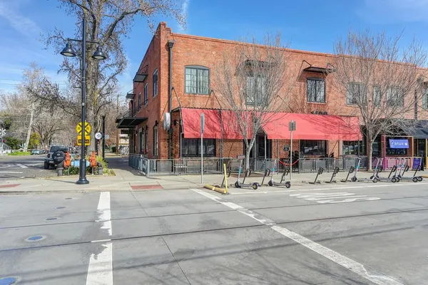 $570,900 | 1725 14th Street, Unit 202, Sacramento, CA 95811