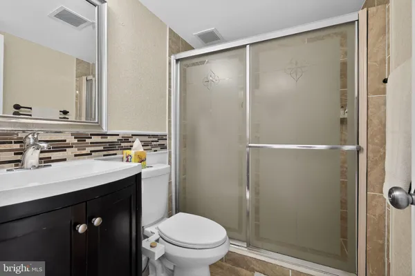 $2,850 | 6118 Bristol Way, Alexandria, VA 22310