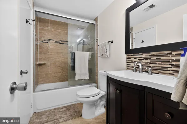 $2,850 | 6118 Bristol Way, Alexandria, VA 22310