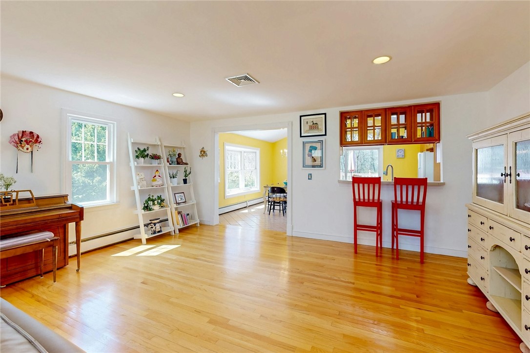 62 Linden Road Barrington, RI 02806 - Photo 11 of 42