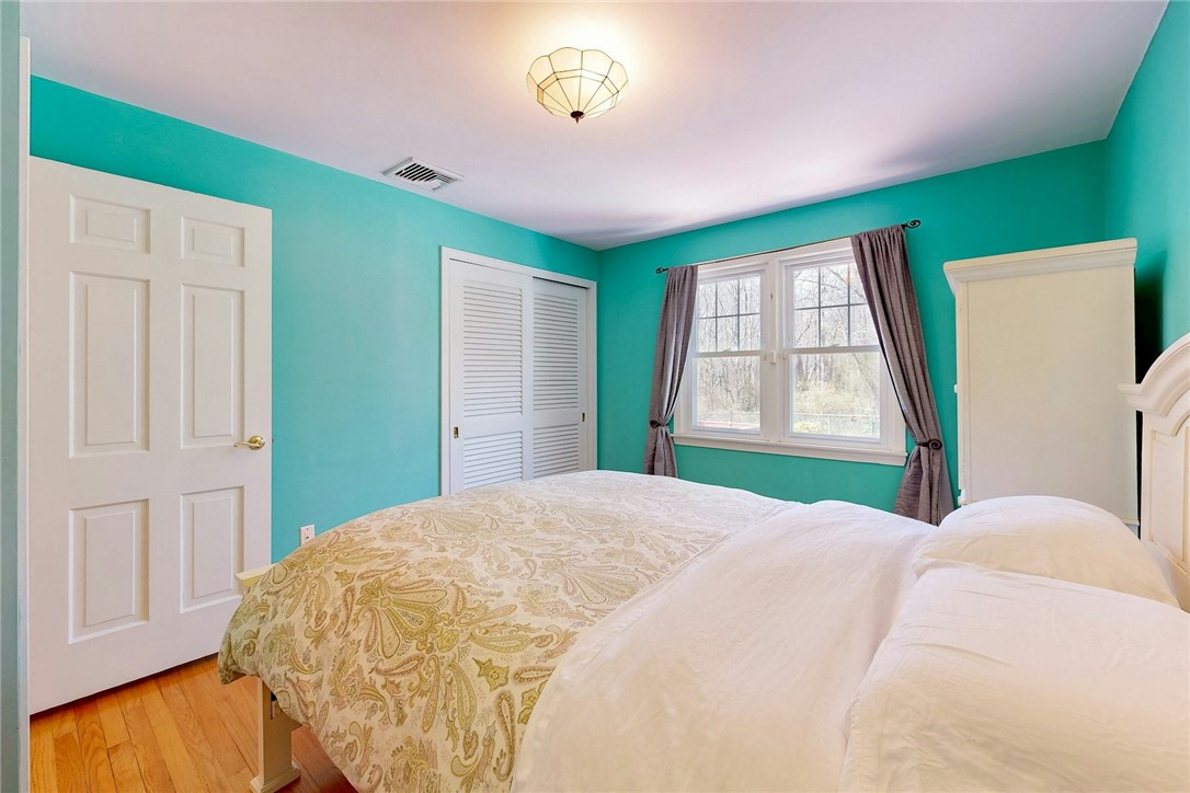 62 Linden Road Barrington, RI 02806 - Photo 21 of 42