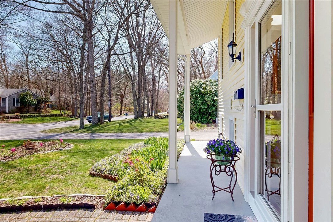 62 Linden Road Barrington, RI 02806 - Photo 4 of 42