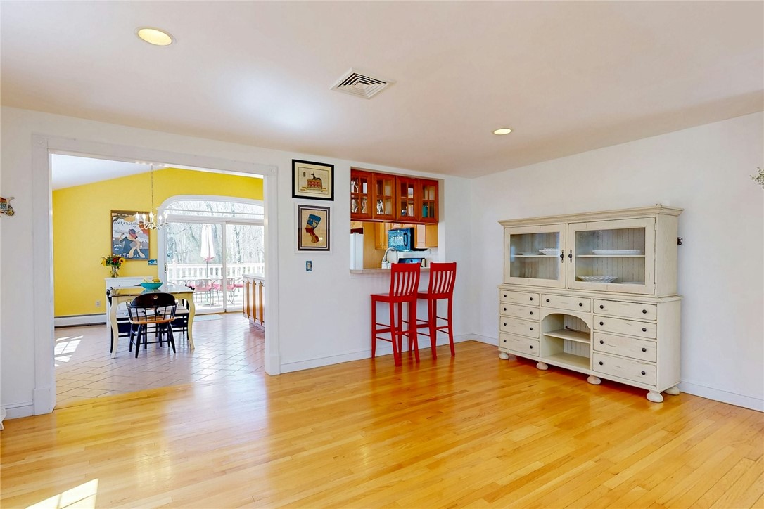 62 Linden Road Barrington, RI 02806 - Photo 10 of 42