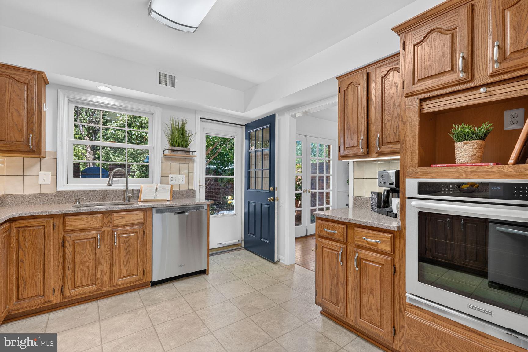 8312 Wickham Road Springfield, VA 22152 - Photo 19 of 49 Kitchen with easy access to patio/backyard