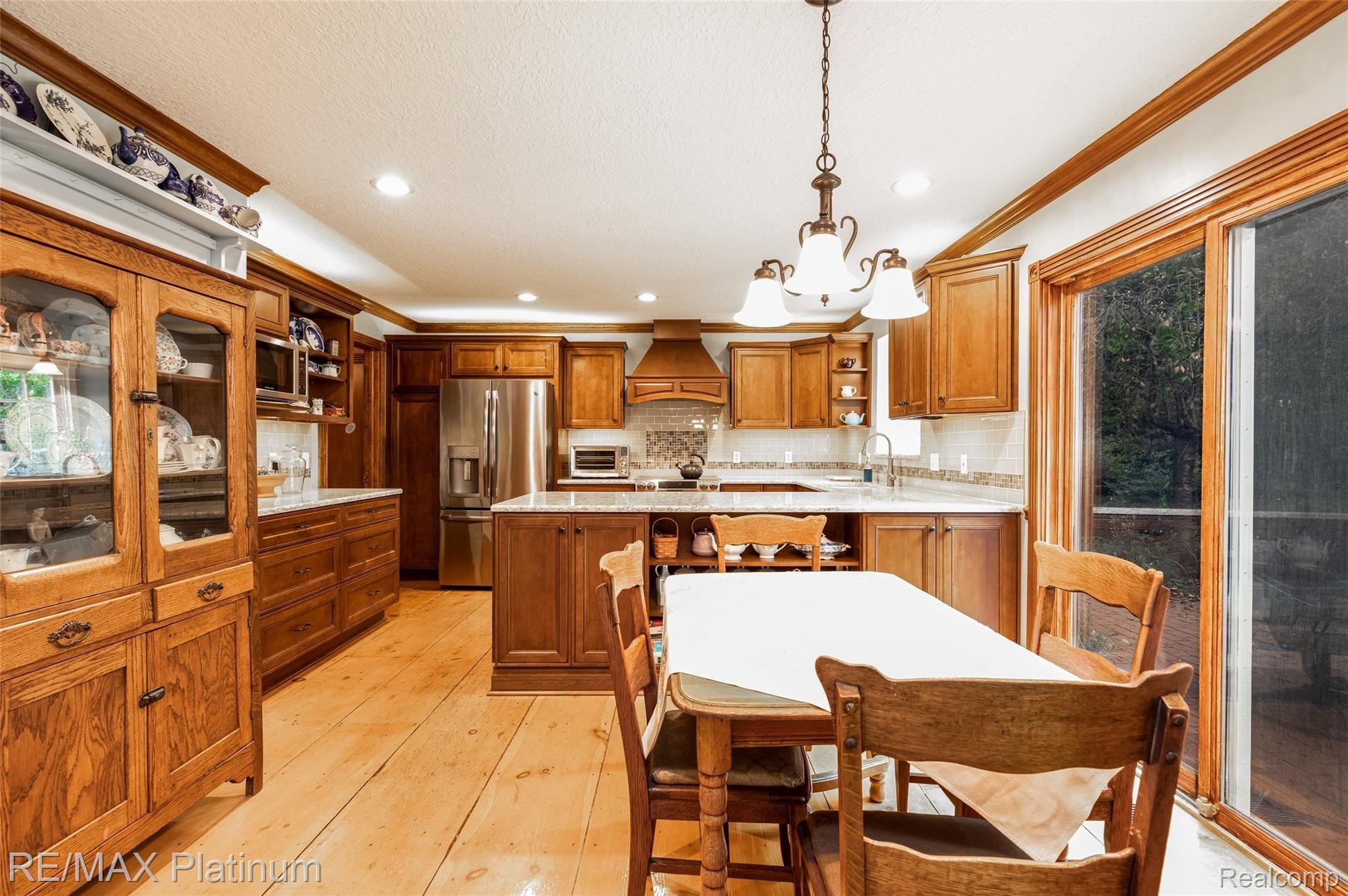 5275 Bullard Road Fenton, MI 48430 - Photo 9 of 69 28.Kitchen