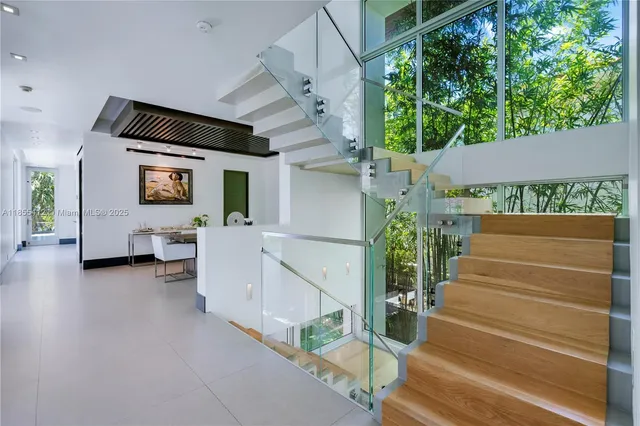 a view of backyard with tub