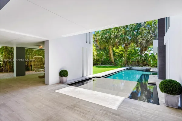 $8,300,000 | 545 Sabal Palm Drive, Key Biscayne, FL 33149