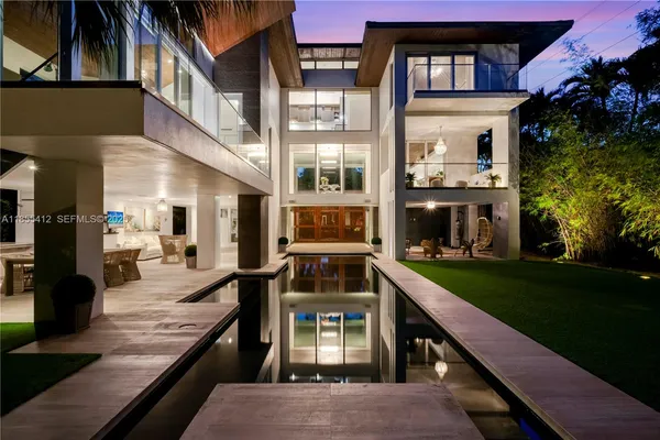 $8,300,000 | 545 Sabal Palm Drive, Key Biscayne, FL 33149