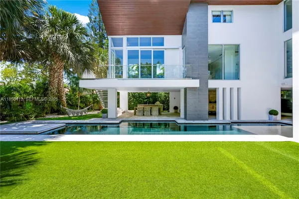 $8,300,000 | 545 Sabal Palm Drive, Key Biscayne, FL 33149