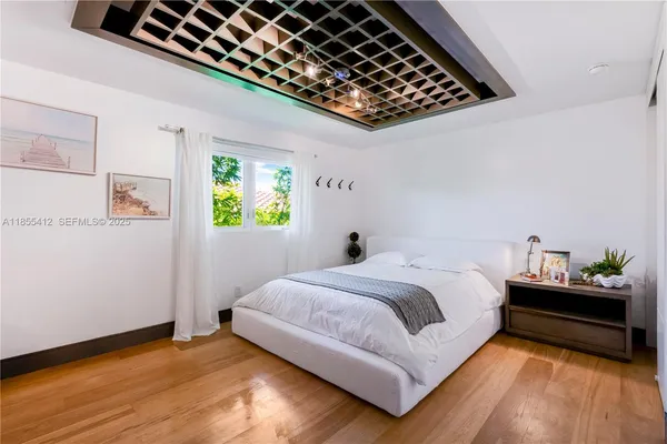$8,300,000 | 545 Sabal Palm Drive, Key Biscayne, FL 33149