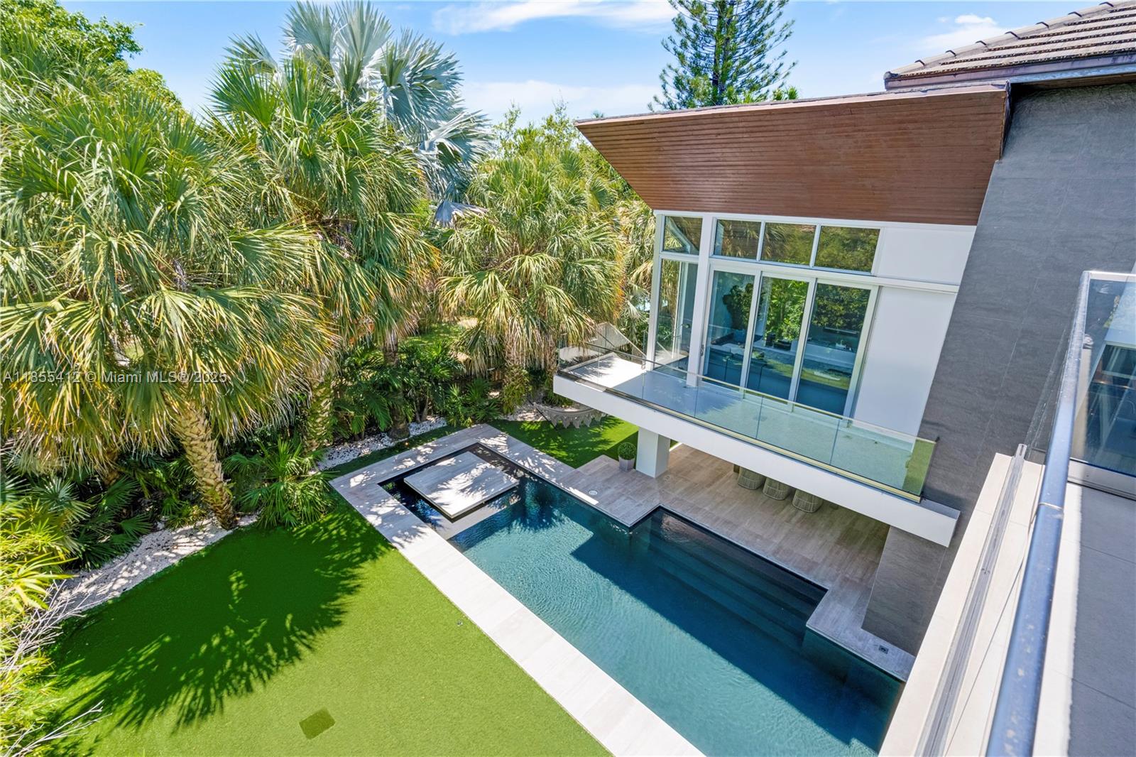 545 Sabal Palm Drive Key Biscayne, FL 33149 - Photo 38 of 100