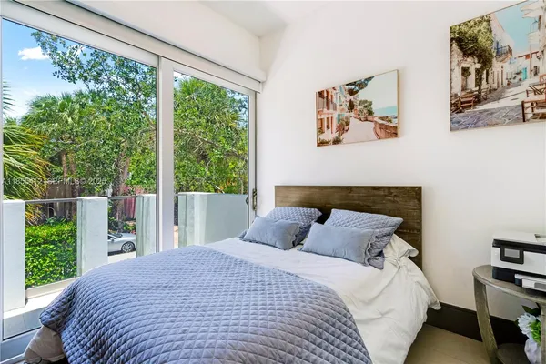 $8,300,000 | 545 Sabal Palm Drive, Key Biscayne, FL 33149