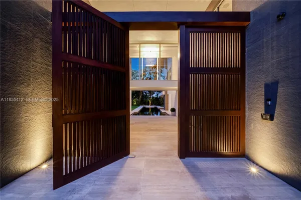 $8,300,000 | 545 Sabal Palm Drive, Key Biscayne, FL 33149