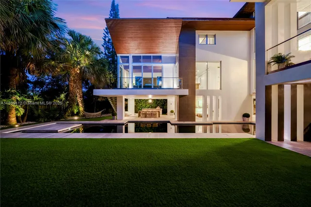 $8,600,000 | 545 Sabal Palm Drive, Key Biscayne, FL 33149