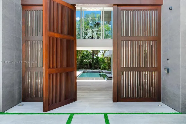 $8,600,000 | 545 Sabal Palm Drive, Key Biscayne, FL 33149