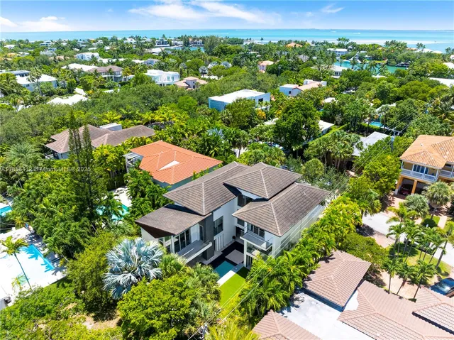 $8,600,000 | 545 Sabal Palm Drive, Key Biscayne, FL 33149
