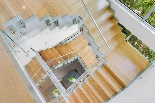 $8,300,000 | 545 Sabal Palm Drive, Key Biscayne, FL 33149