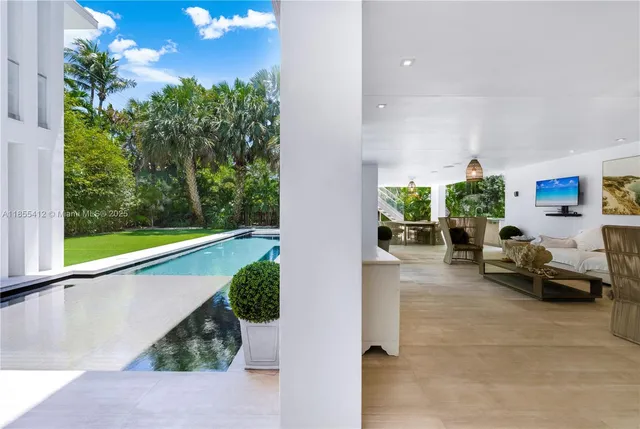 $8,600,000 | 545 Sabal Palm Drive, Key Biscayne, FL 33149