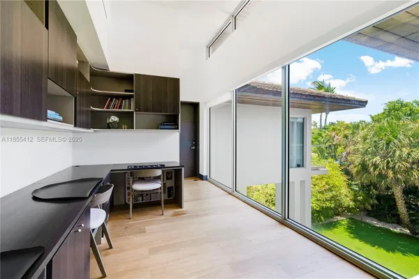 $8,300,000 | 545 Sabal Palm Drive, Key Biscayne, FL 33149