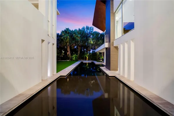$8,300,000 | 545 Sabal Palm Drive, Key Biscayne, FL 33149