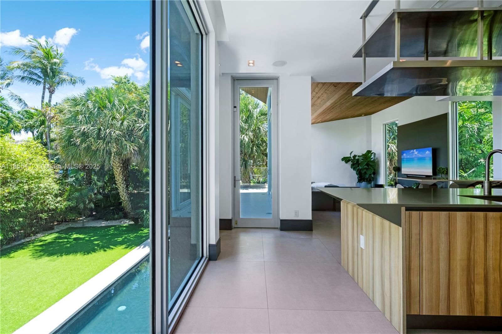 545 Sabal Palm Drive Key Biscayne, FL 33149 - Photo 90 of 100