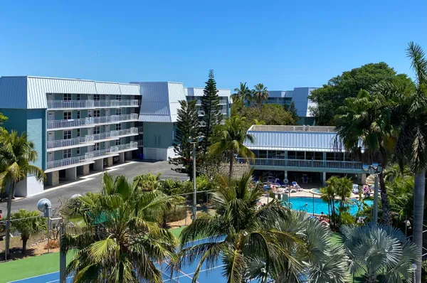 $3,975 | 1901 South Roosevelt Boulevard, Unit 404W, Key West, FL 33040