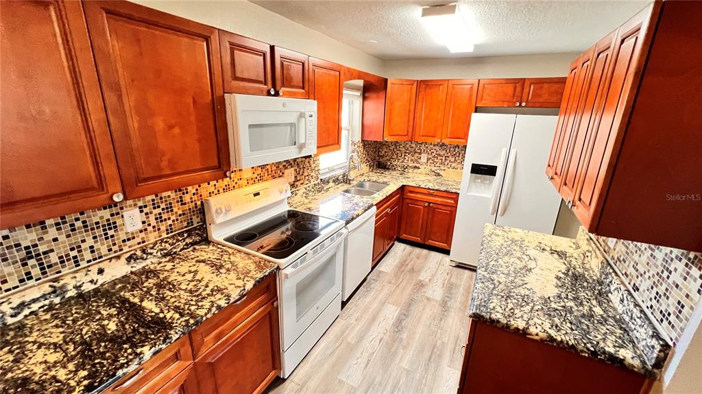 116 Alhambra Avenue Altamonte Springs, FL 32714 - Photo 11 of 32