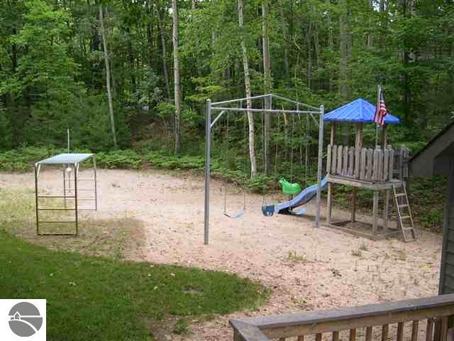 6758 Fishing Site Road Traverse City, MI 49685 - Photo 5 of 15 1698586-4.JPG