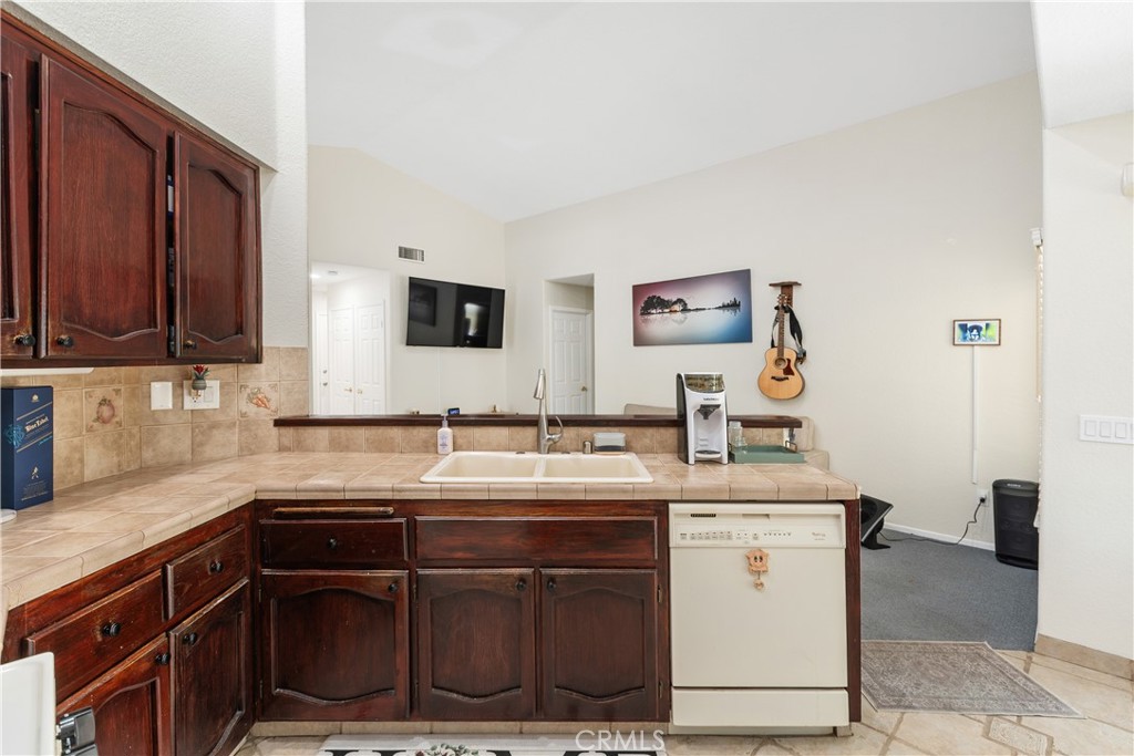 22600 Country Gate Road Moreno Valley, CA 92557 - Photo 15 of 30