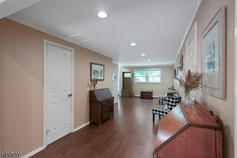 52 Stockton Road Summit, NJ 07901 - Photo 3 of 36