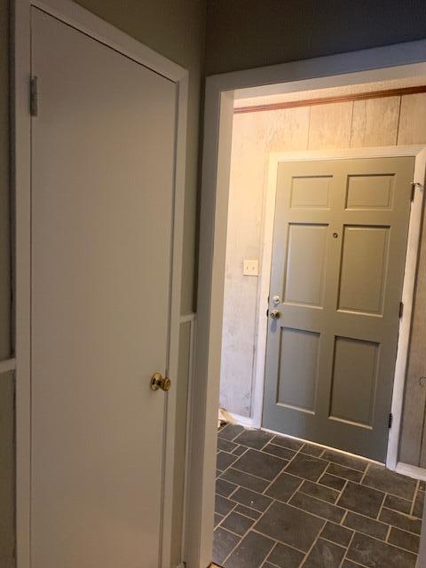 5735 Wildwood Road Crestview, FL 32536 - Photo 10 of 17 5735 WW Foyer