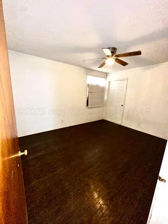 $99,999 | 300 North Briscoe Avenue, Tulia, TX 79088