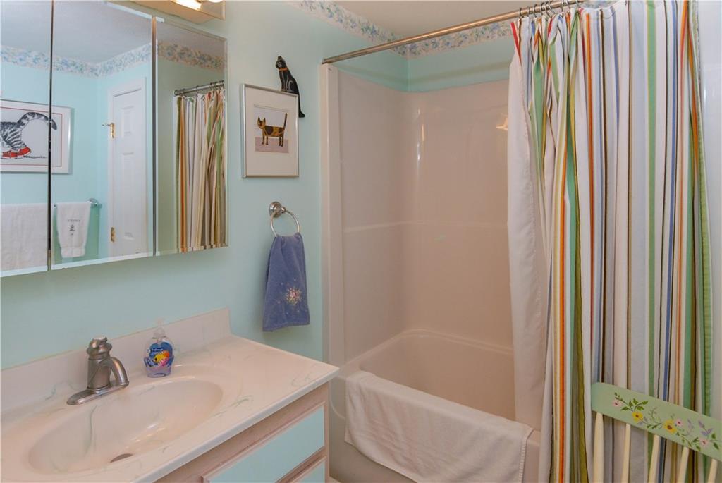 143 Spinnaker Ridge Drive, Unit 41 Wells, ME 04090 - Photo 14 of 21 Master Bath