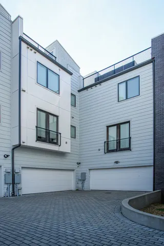 $1,250,000 | 826 13th Avenue South, Nashville, TN 37203