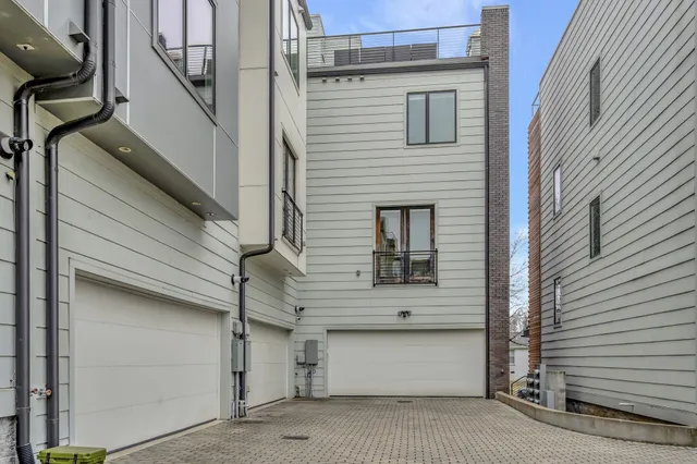 $1,250,000 | 826 13th Avenue South, Nashville, TN 37203