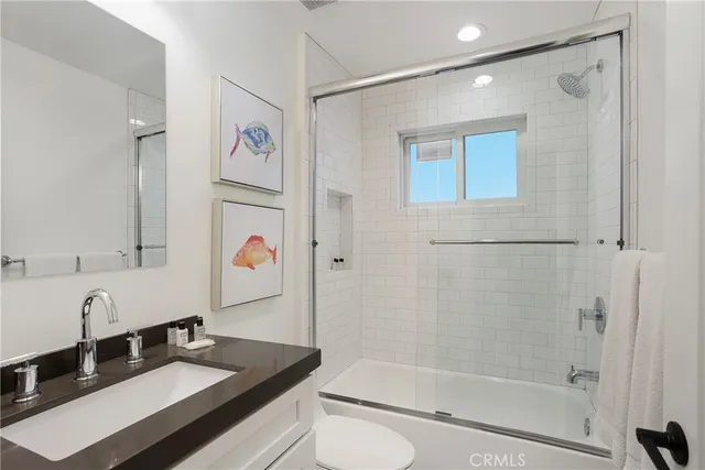 $7,000 | 215 32nd Street, Unit A, Newport Beach, CA 92663