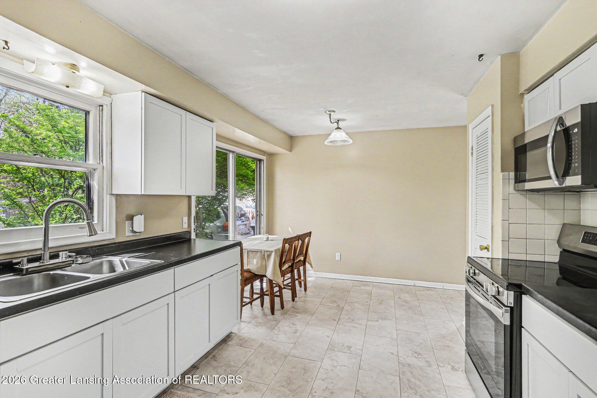 4920 Ballard Road Lansing, MI 48911 - Photo 8 of 26 008_file_8281