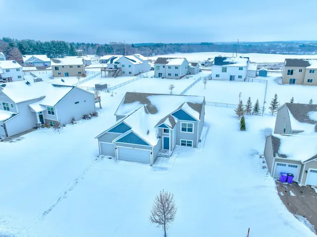 $419,795 | 334 Cypress Street, Somerset, WI 54025