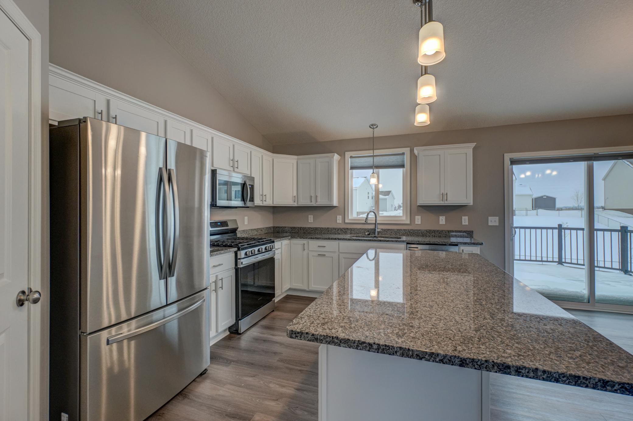 334 Cypress Street Somerset, WI 54025 - Photo 7 of 17