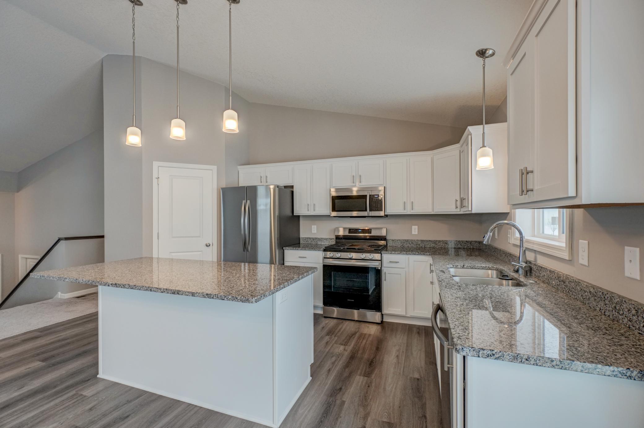 334 Cypress Street Somerset, WI 54025 - Photo 8 of 17