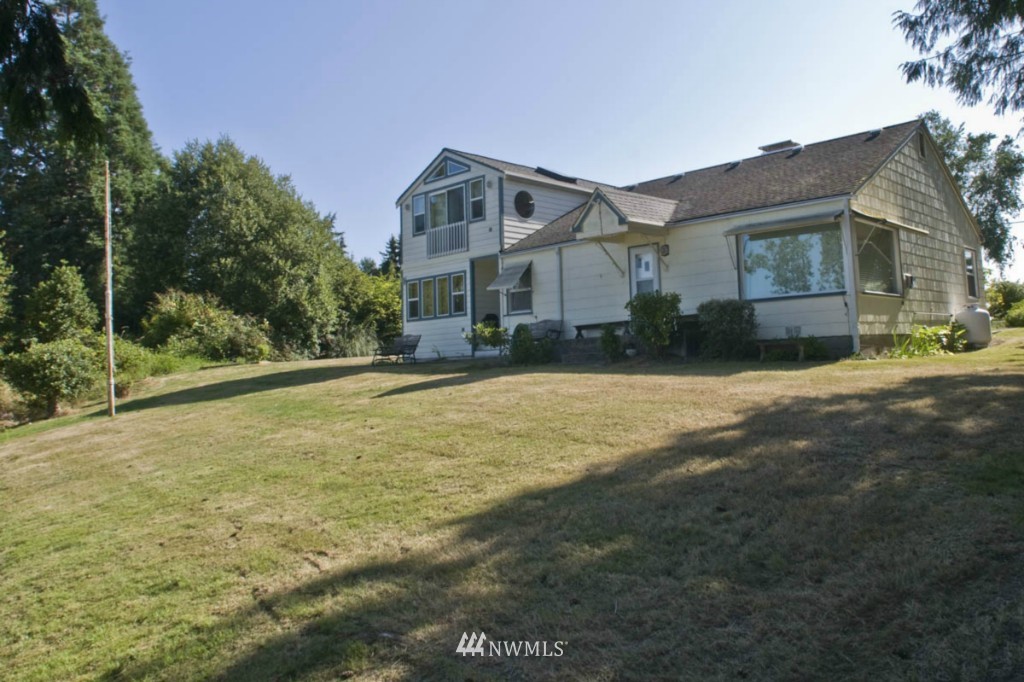 7729 Cooper Point Road Northwest Olympia, WA 98502 - Photo 2 of 15 Gallery Image 2