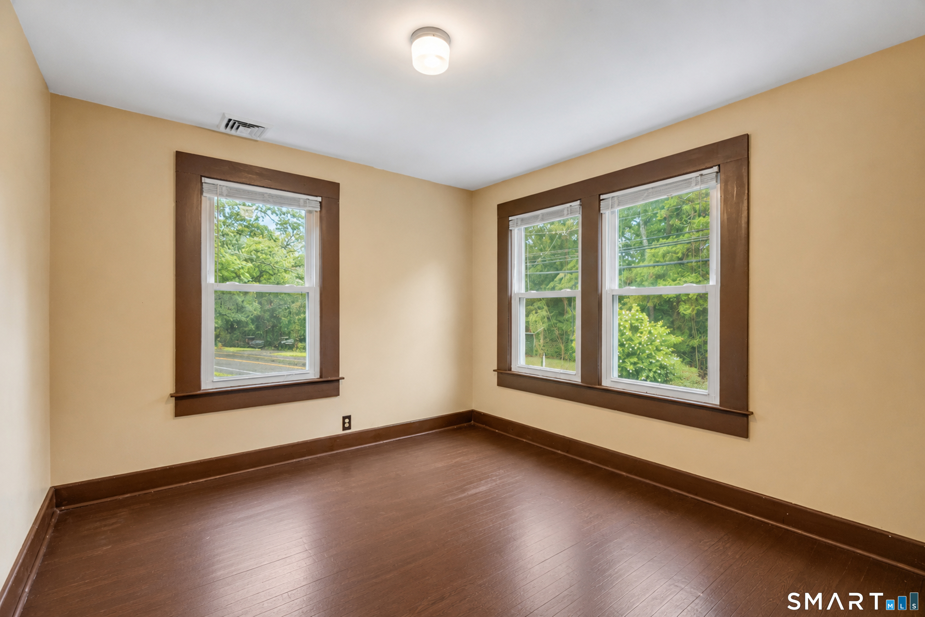 285 Niantic River Road Waterford, CT 06385 - Photo 24 of 40 Gallery Image 24