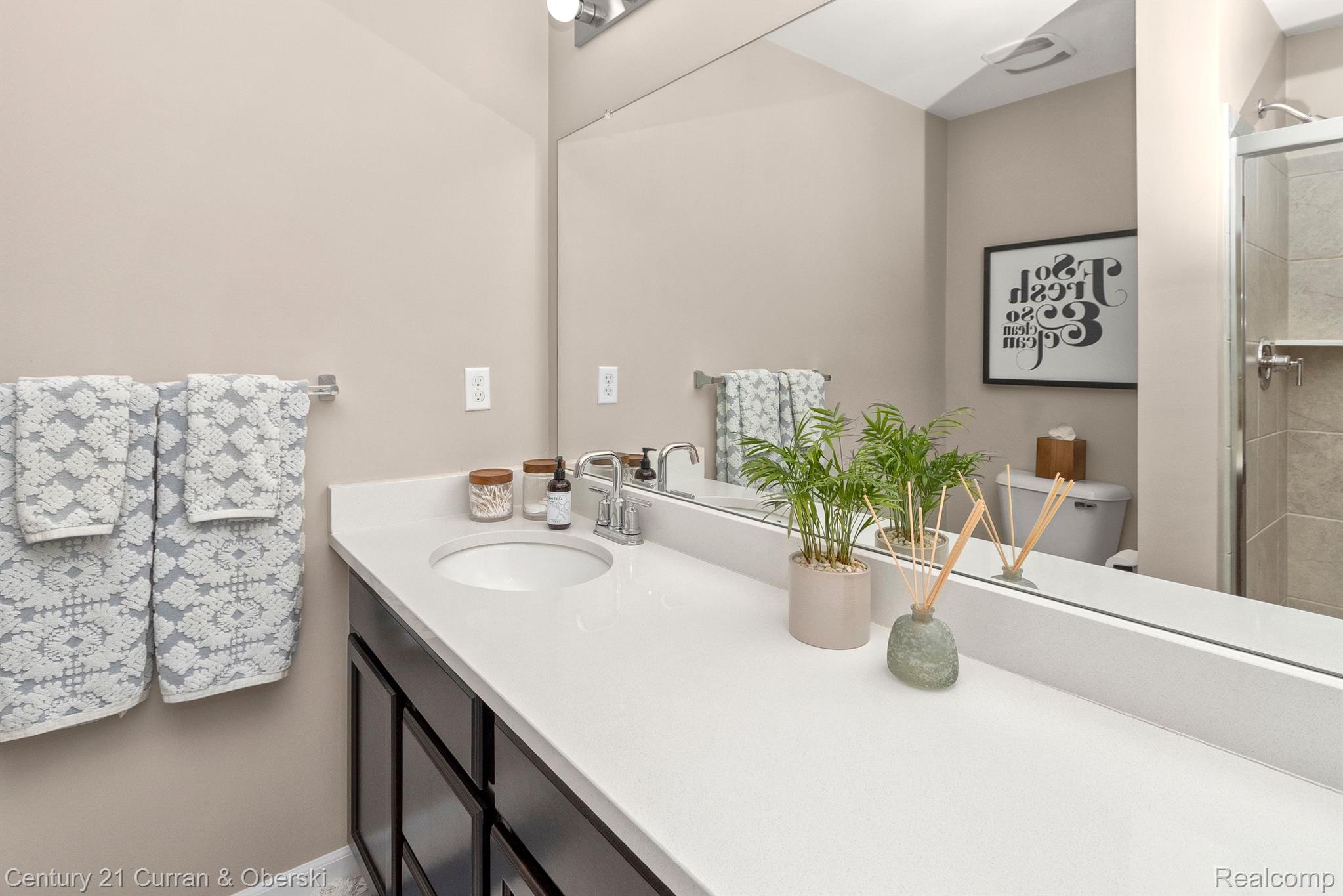 2500 Normandy Road, Unit 42 Royal Oak, MI 48073 - Photo 34 of 63 Gallery Image 34