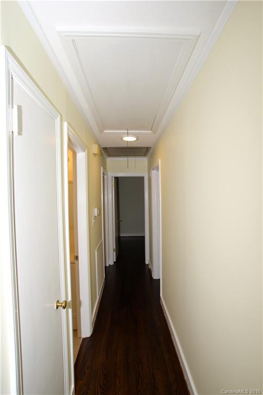 825 Manhasset Road Charlotte, NC 28209 - Photo 11 of 20 a view of a hallway