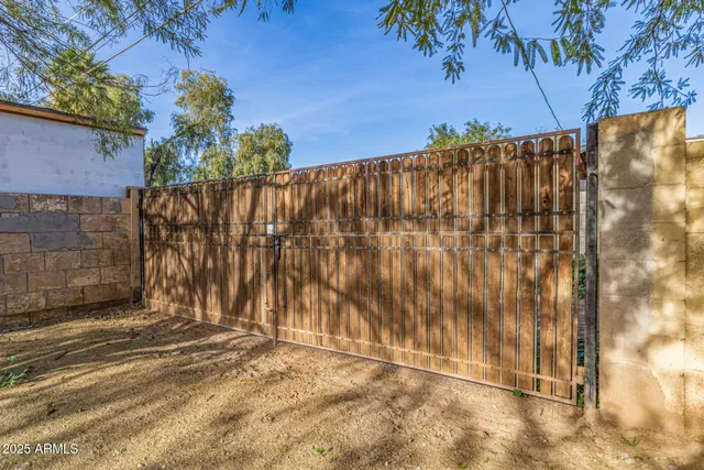 $315,000 | 4610 West Indianola Avenue, Phoenix, AZ 85031