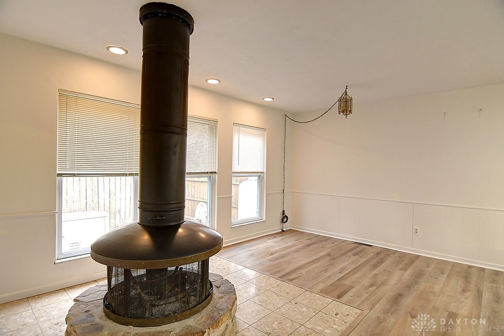 3159 Rocky Point Road Springfield, OH 45502 - Photo 7 of 40 Gallery Image 7