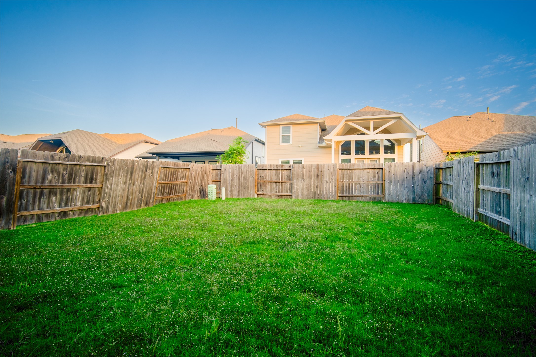 1826 Ryon Falls Drive Richmond, TX 77469 - Photo 32 of 35 a view of a house with a yard and sitting area