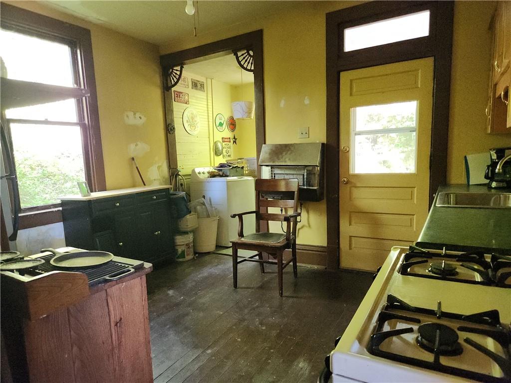 314 3rd Street Webster, PA 15087 - Photo 12 of 36 The kitchen has gas stove, refrigerator and dishwasher.