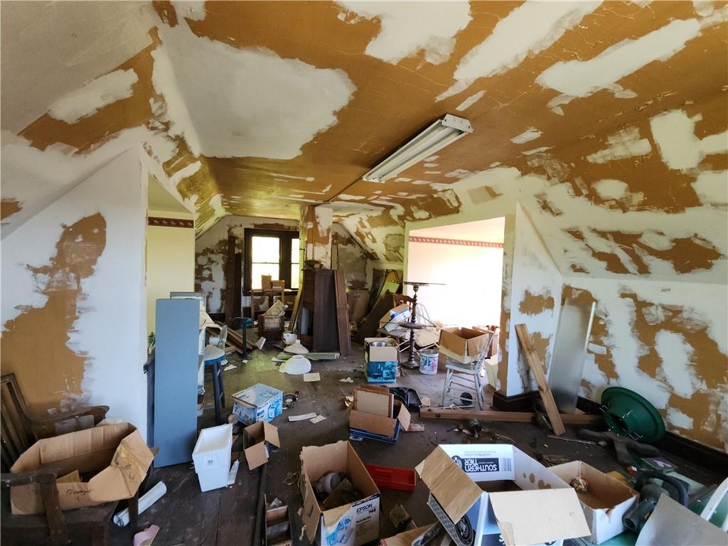 314 3rd Street Webster, PA 15087 - Photo 27 of 36 This room can be cleaned out.