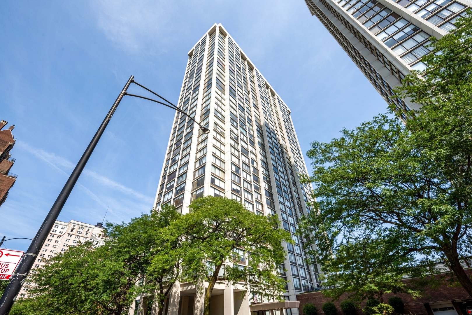5455 North Sheridan Road, Unit 515 Chicago, IL 60640 - Photo 1 of 17